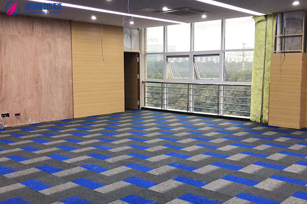 方塊毯鋪設(shè)